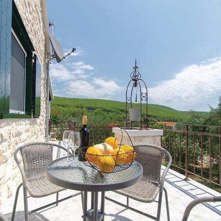 Awesome Home In Smokvica With Kitchen Exterior photo